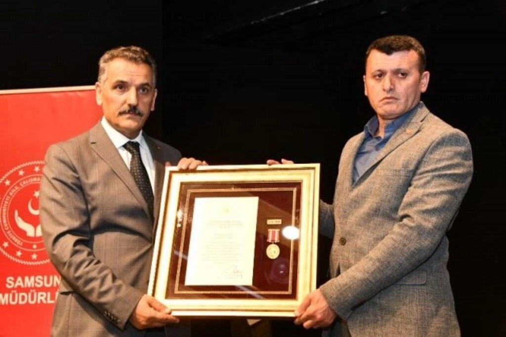 Devlet Övünç Madalyası Ve Beratı Samsunlu Şehit Aileleri Ve Gazilere Tevdi edildi