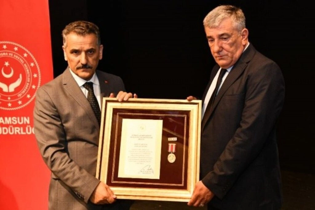 Devlet Övünç Madalyası Ve Beratı Samsunlu Şehit Aileleri Ve Gazilere Tevdi edildi