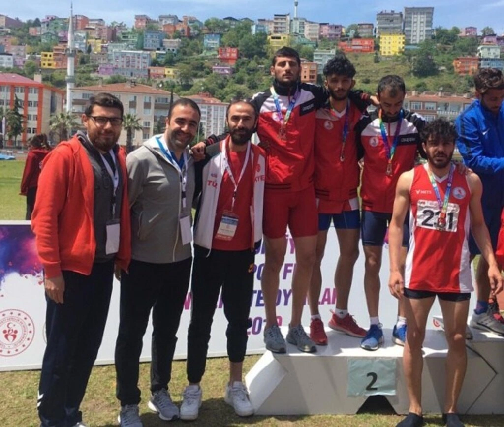 OMÜ Atletizm Takımı Başarılarını Madalyalarla Taçlandırdı