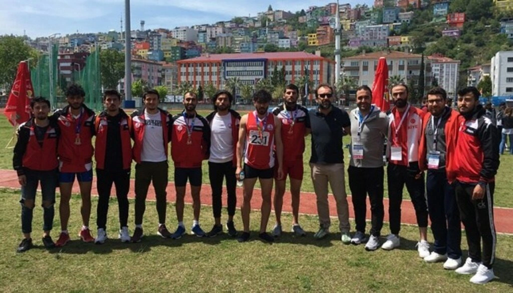 OMÜ Atletizm Takımı Başarılarını Madalyalarla Taçlandırdı
