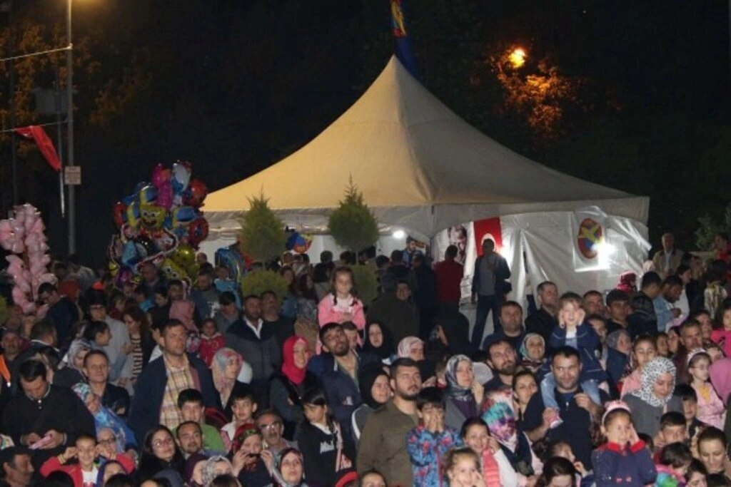SELE SEPET TOP KANDİL COŞKUYLA KUTLANDI