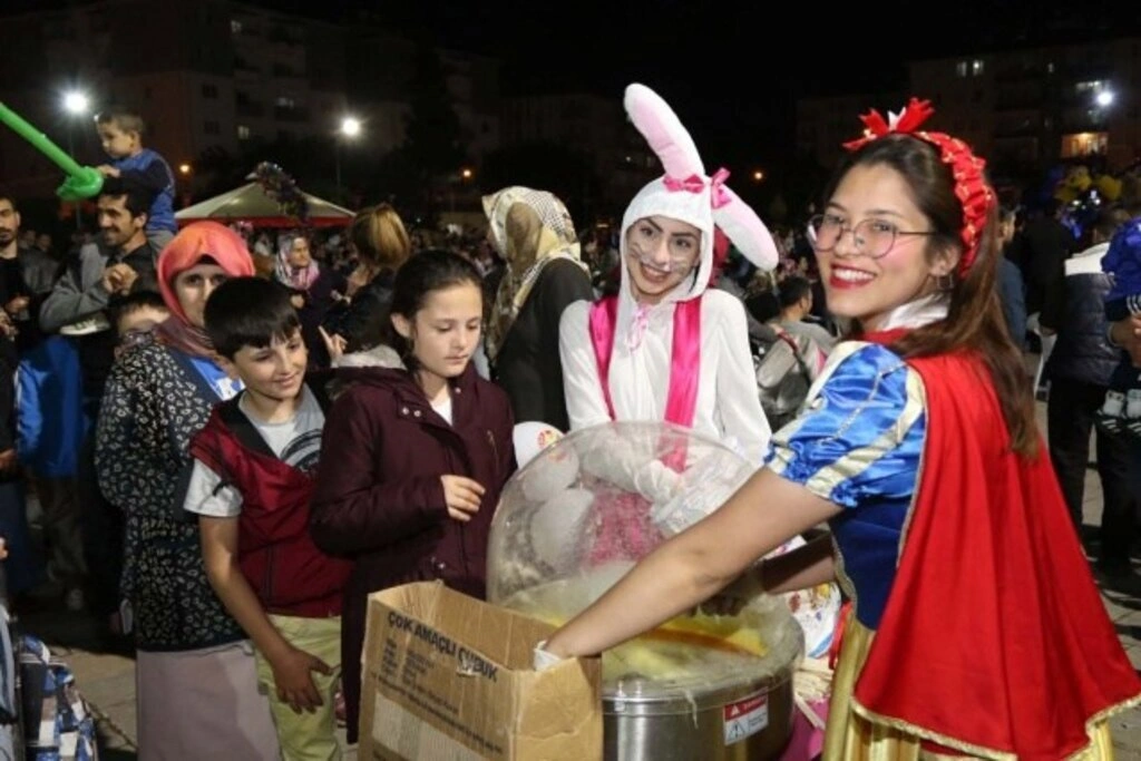 SELE SEPET TOP KANDİL COŞKUYLA KUTLANDI