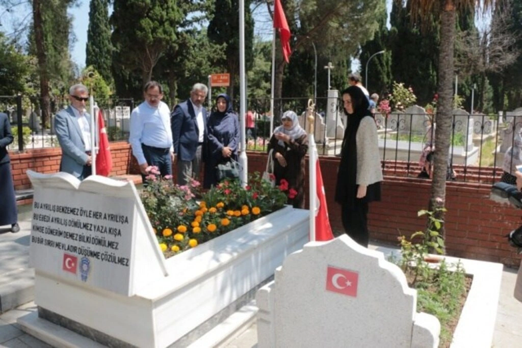 AK PARTİ SAMSUN BAYRAM'DA HERKESLE KUCAKLAŞTI