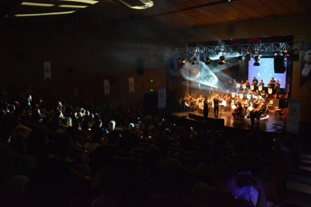 Samsun Kent Orkestrası'ndan muhteşem konser
