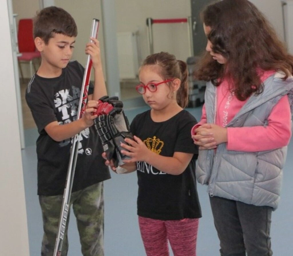 SAMSUN'DA BUZ HOKEYİ BRANŞININ ALT YAPI TEMELİ ATILDI