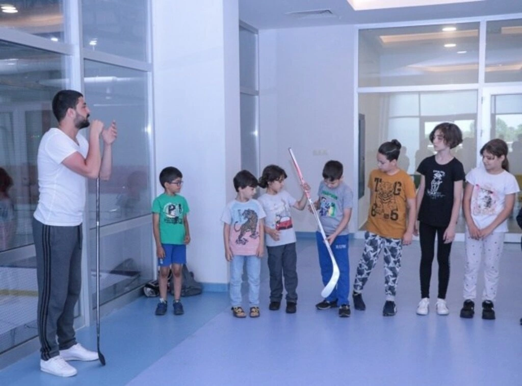 SAMSUN'DA BUZ HOKEYİ BRANŞININ ALT YAPI TEMELİ ATILDI