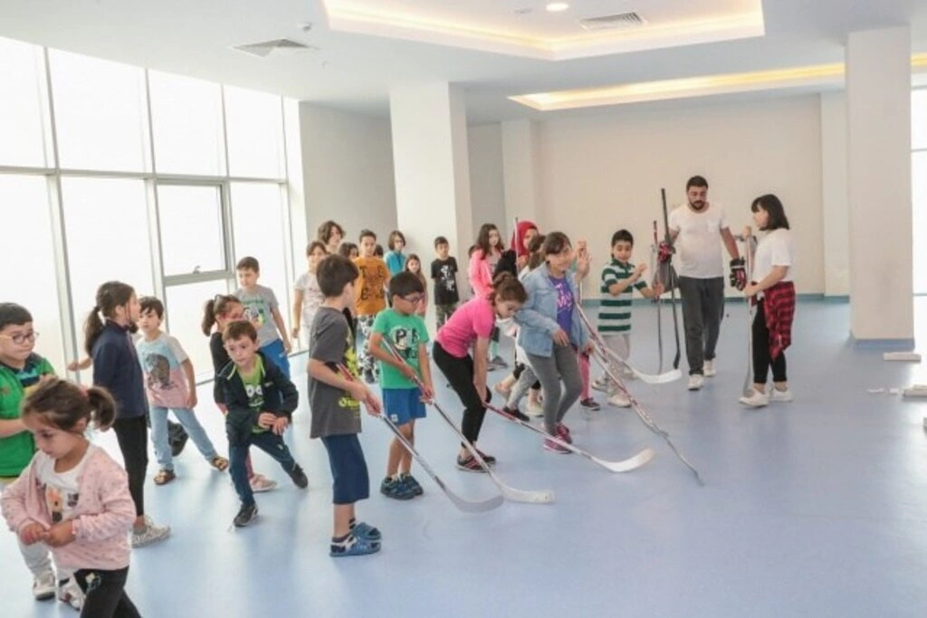 SAMSUN'DA BUZ HOKEYİ BRANŞININ ALT YAPI TEMELİ ATILDI