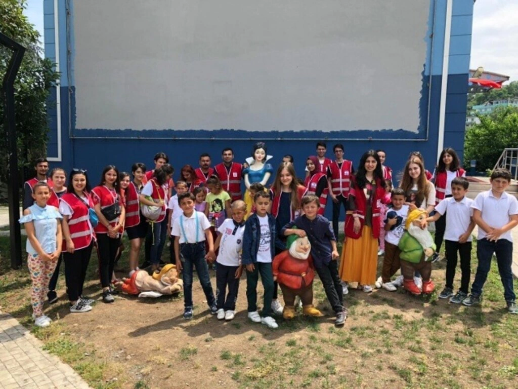 Genç Kızılay ile Bahçeşehir hayal biriktirdi!