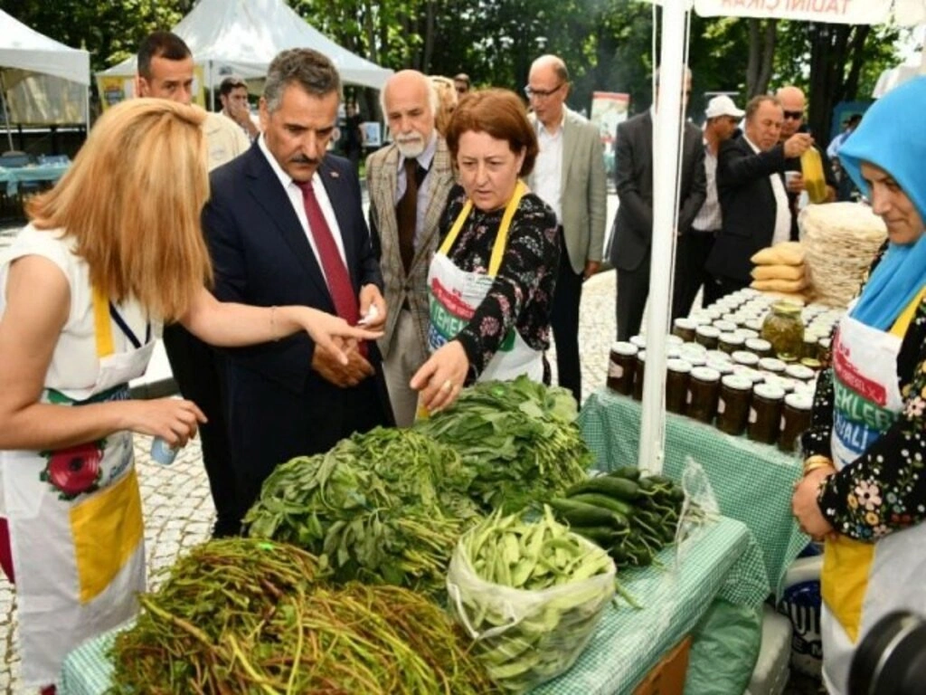Yöresel Ot Yemekleri Festivali Samsun'da düzenlendi