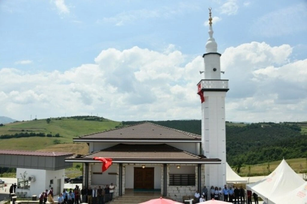 Adalet Camii Samsun Cezaevi'nin yanında ibadete açıldı