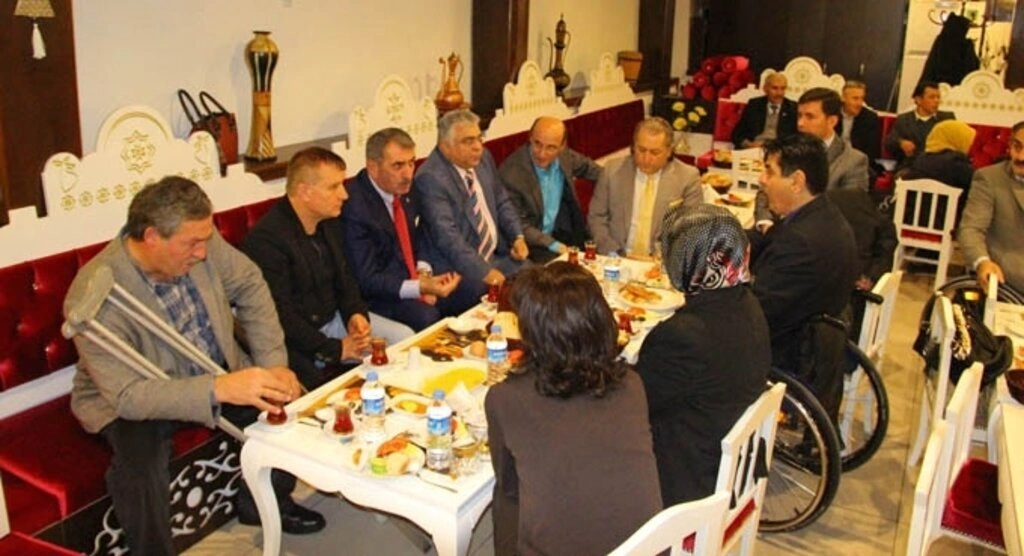 AK Parti'den Engelliler Günü programı