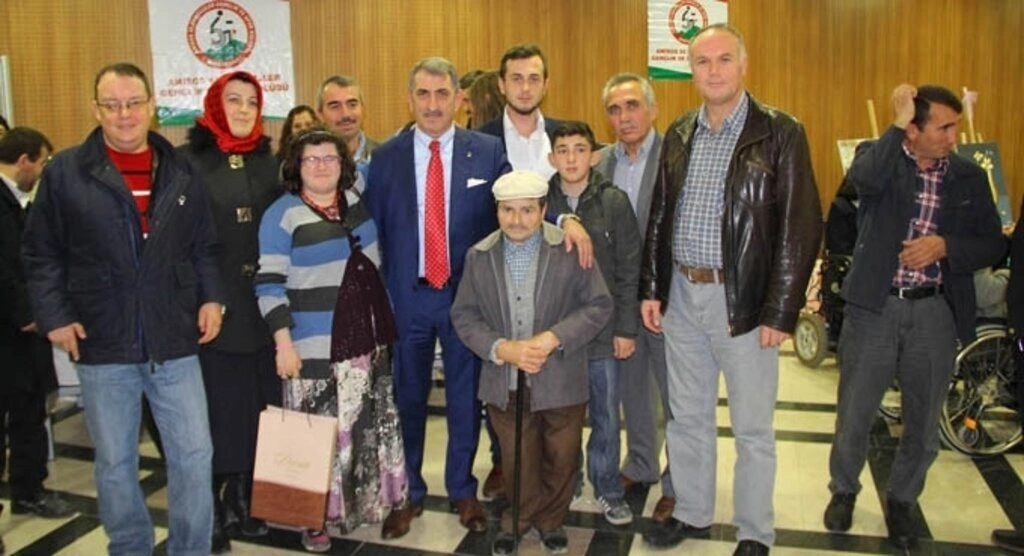 AK Parti'den Engelliler Günü programı