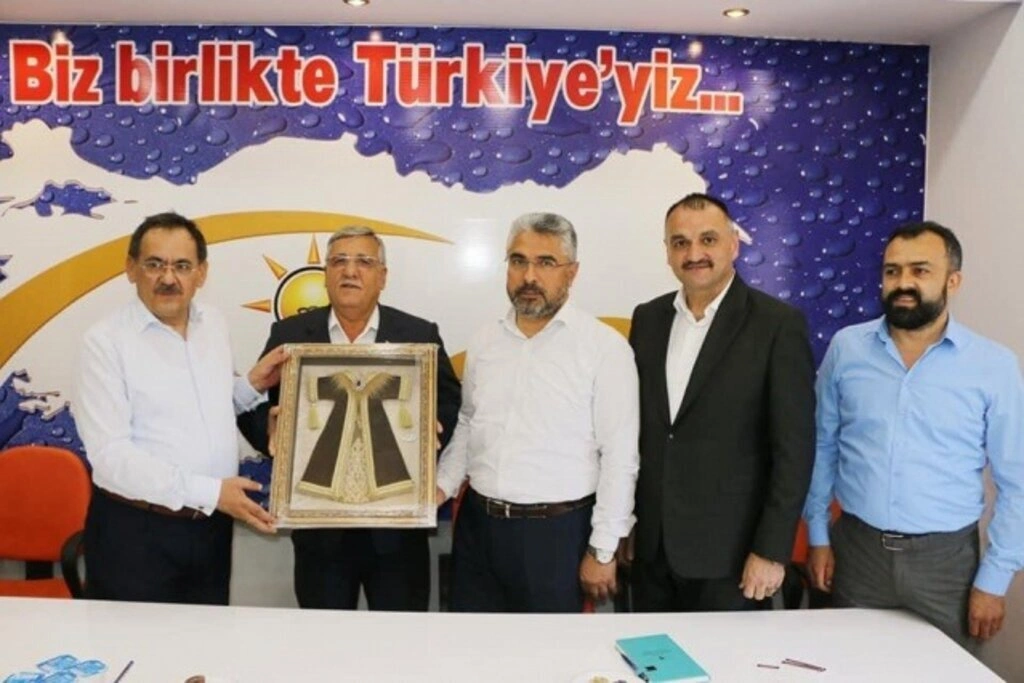 Başkan Mustafa Demir, Salıpazarı'nda