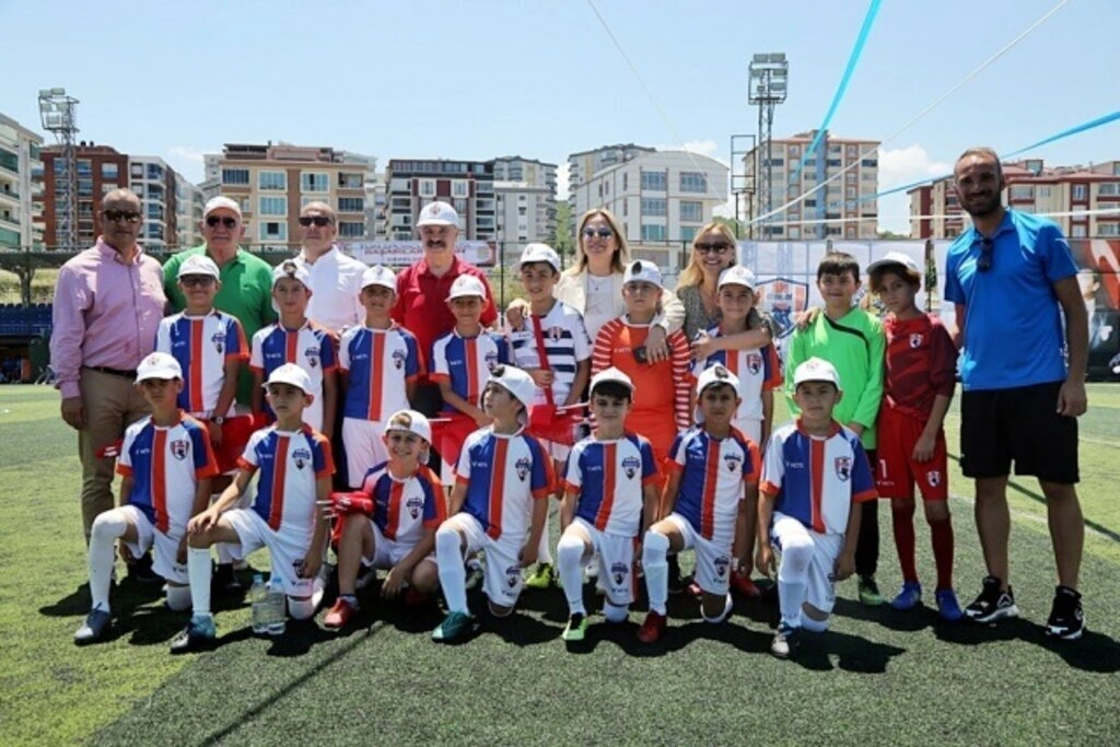 Atakum Belediyespor'da görkemli açılış