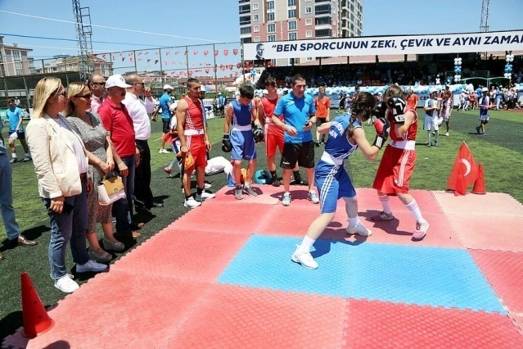 Atakum Belediyespor'da görkemli açılış