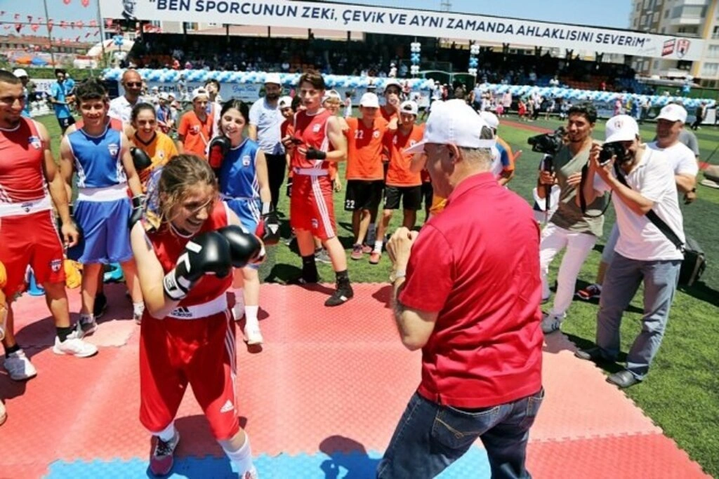 Atakum Belediyespor'da görkemli açılış