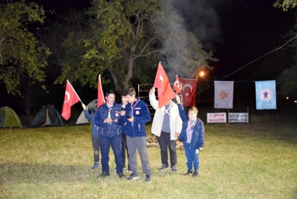 Samsun Yıldız Gençlik'ten Baba Oğul İzci Kampı