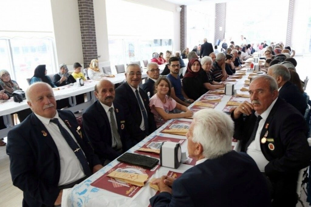 Kıbrıs Gazileri'ne Berat ve Madalyaları Tevcih edildi