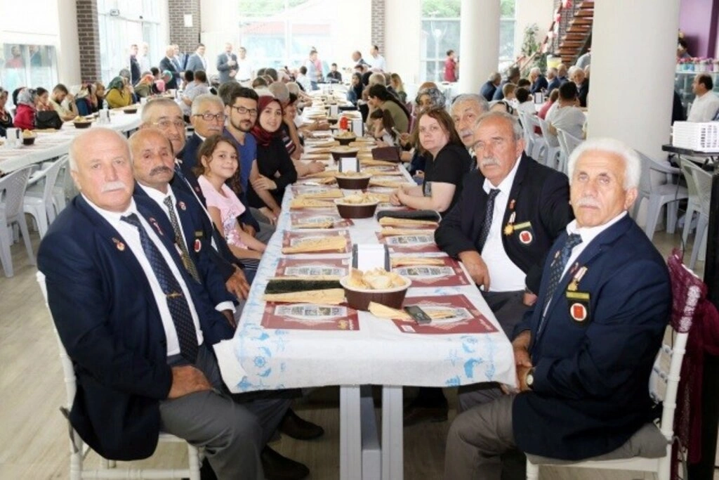 Kıbrıs Gazileri'ne Berat ve Madalyaları Tevcih edildi