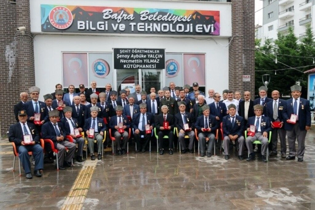 Kıbrıs Gazileri'ne Berat ve Madalyaları Tevcih edildi