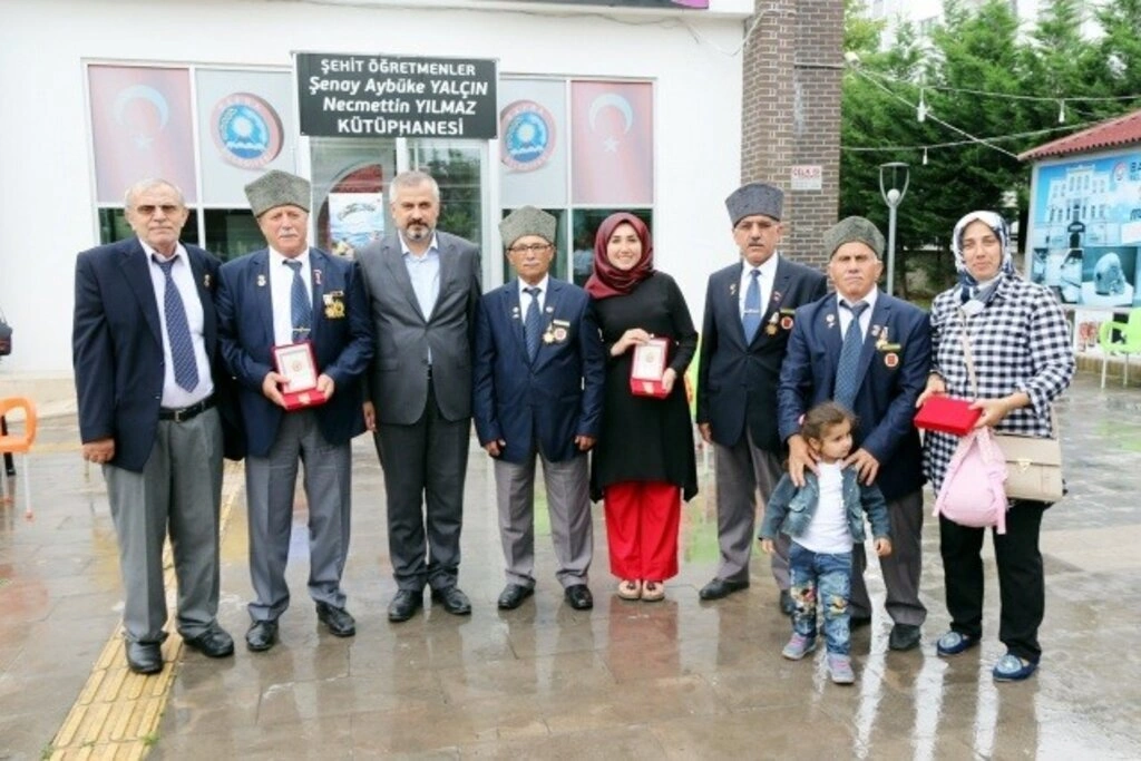 Kıbrıs Gazileri'ne Berat ve Madalyaları Tevcih edildi