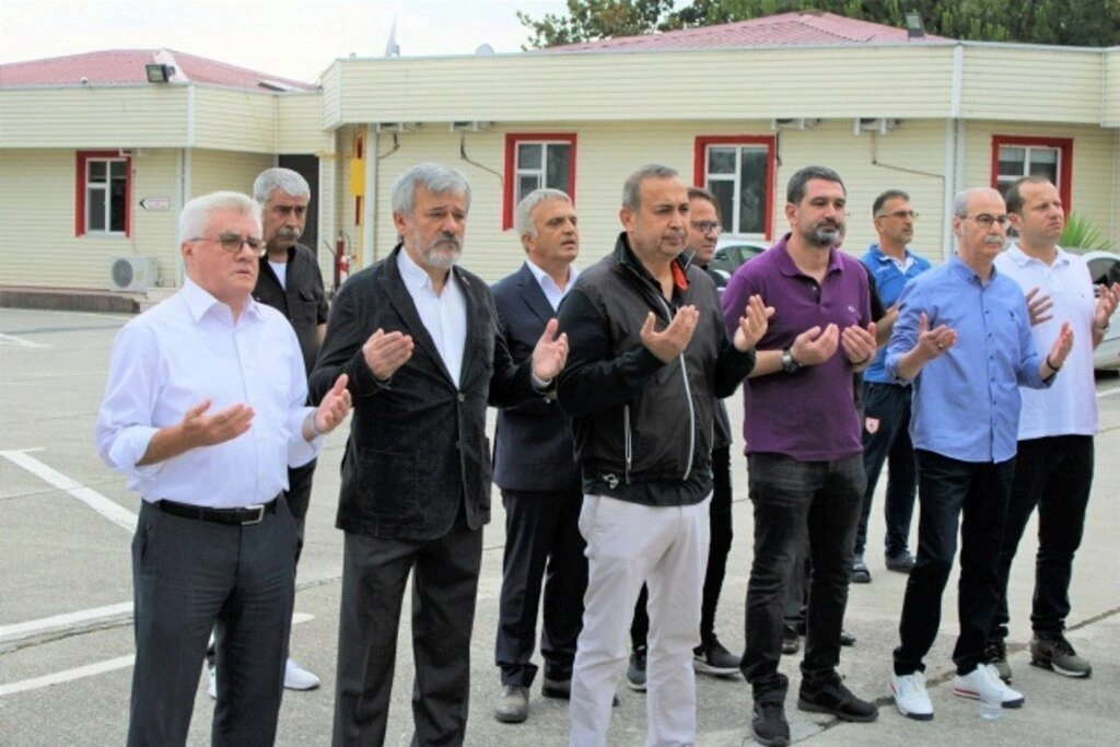 Samsunspor dualarla Bolu'ya hareket etti