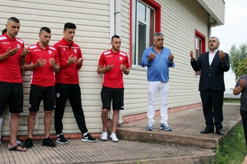 Samsunspor dualarla Bolu'ya hareket etti