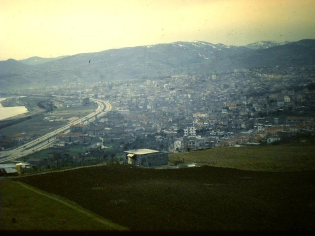 Samsun'un tarihi eski fotoğrafları - Birçok tarihi belge ve arşivlerden derlediğimiz, Samsun Limanı, Samsun Dolgu Sahası, Samsun Fuarı ve bugünlerde yıkımı