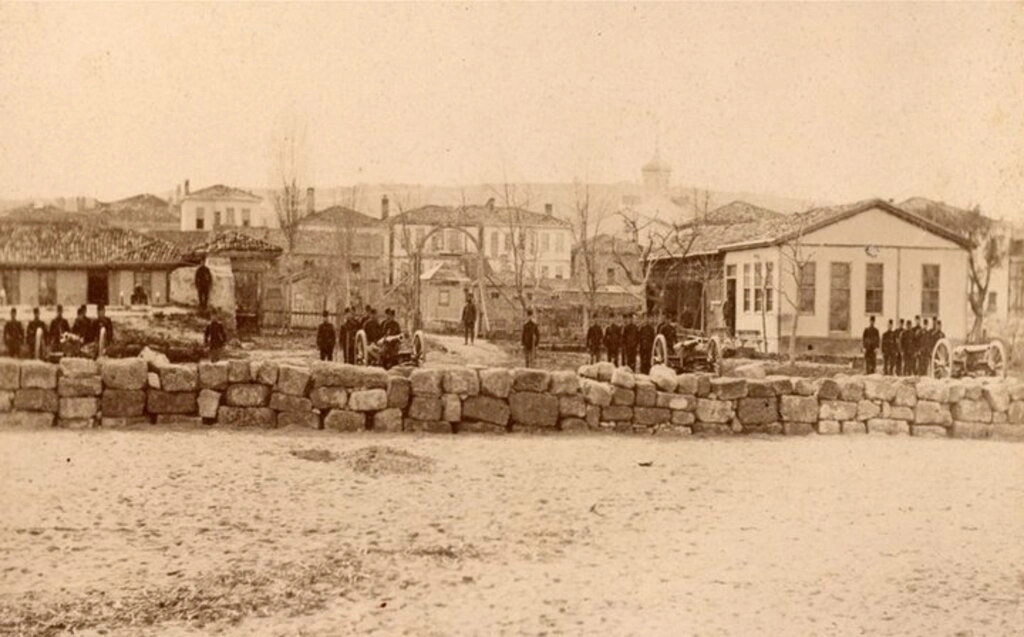 Samsun'un tarihi eski fotoğrafları - Birçok tarihi belge ve arşivlerden derlediğimiz, Samsun Limanı, Samsun Dolgu Sahası, Samsun Fuarı ve bugünlerde yıkımı