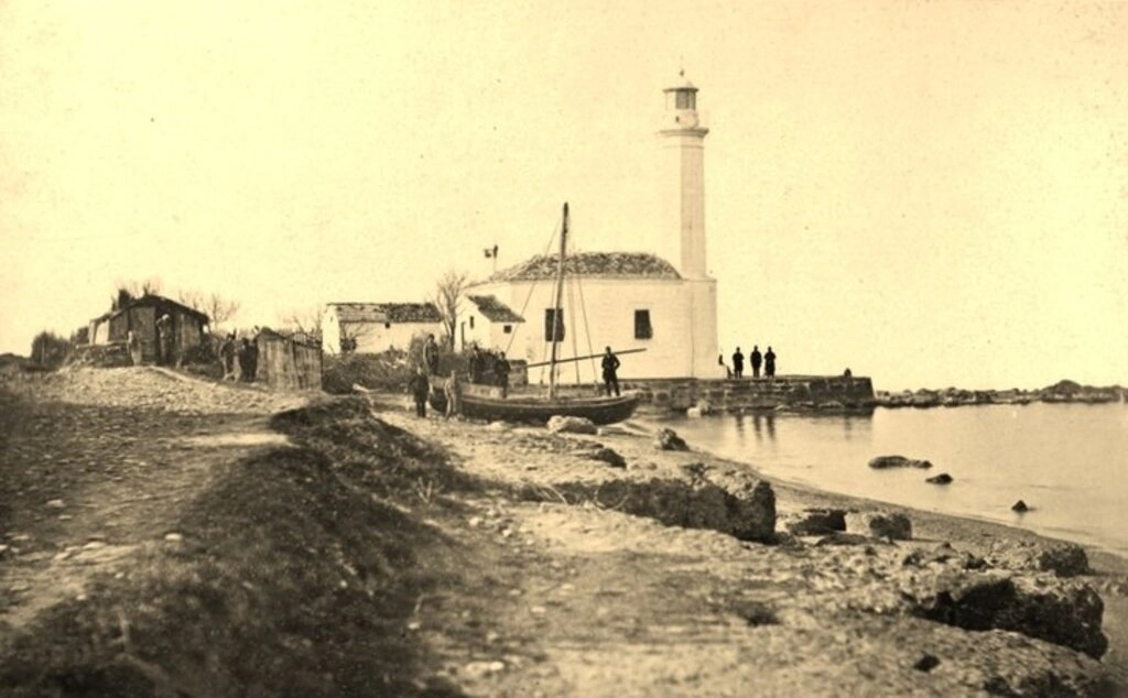 Samsun'un tarihi eski fotoğrafları - Birçok tarihi belge ve arşivlerden derlediğimiz, Samsun Limanı, Samsun Dolgu Sahası, Samsun Fuarı ve bugünlerde yıkımı
