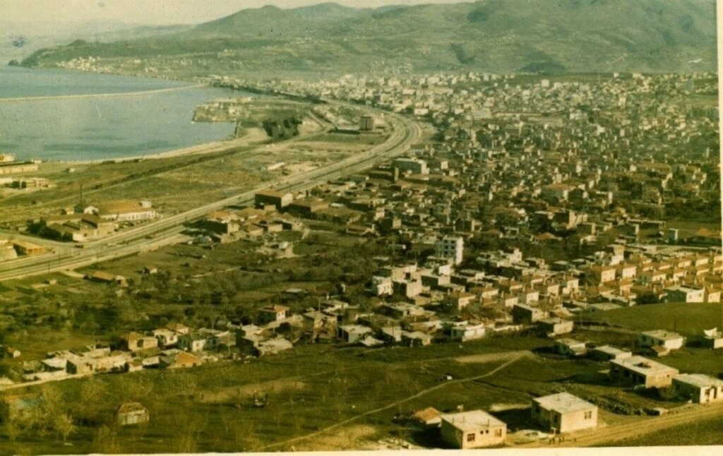Samsun'un tarihi eski fotoğrafları - Birçok tarihi belge ve arşivlerden derlediğimiz, Samsun Limanı, Samsun Dolgu Sahası, Samsun Fuarı ve bugünlerde yıkımı