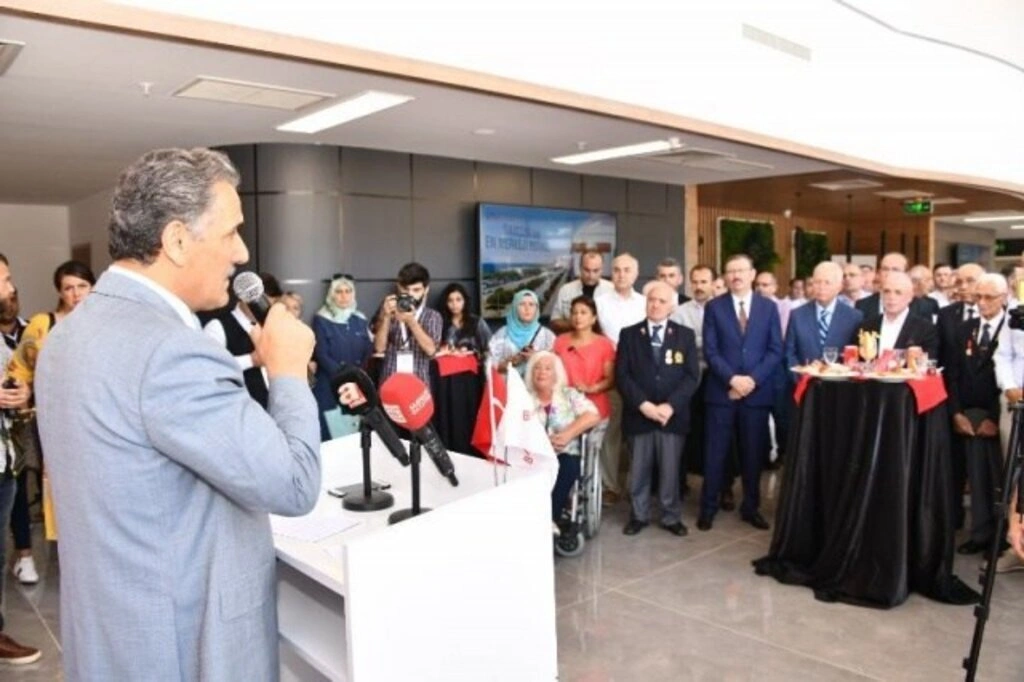 Büyük Anadolu Hastaneleri yeni hizmet binası tanıtılıyor