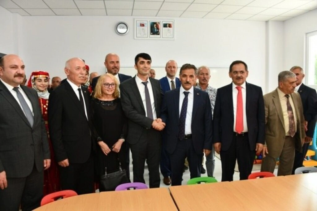 Dursun Korkmaz İlkokulu ve Ortaokulu Tekkeköy'de açıldı