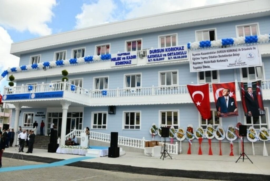 Dursun Korkmaz İlkokulu ve Ortaokulu Tekkeköy'de açıldı