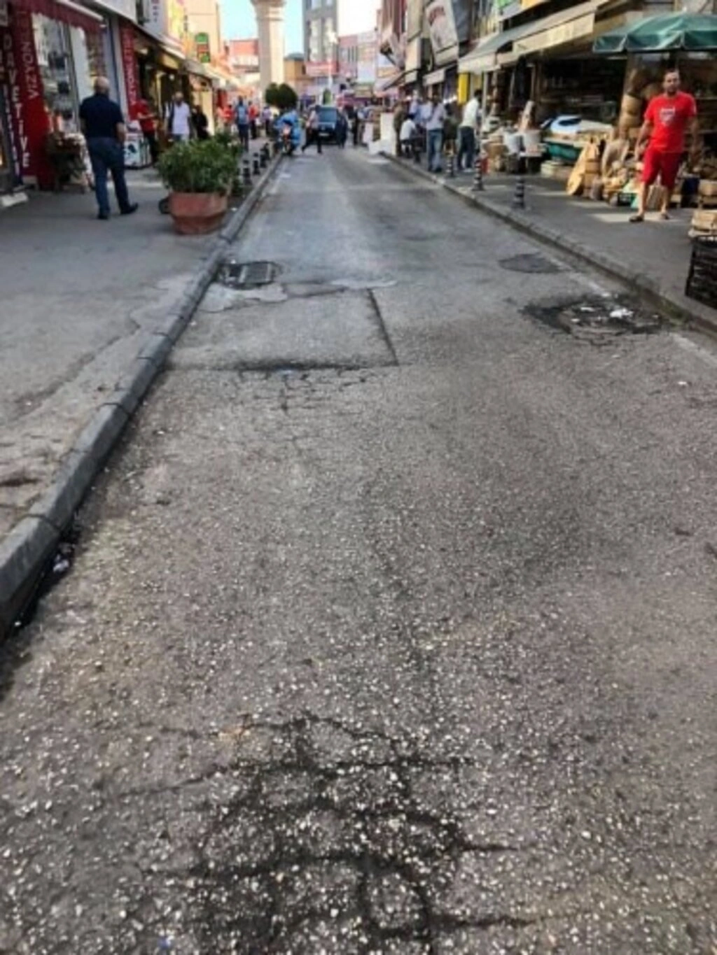 İlkadım'da sokak ve caddeler modern görünüm kazanıyor