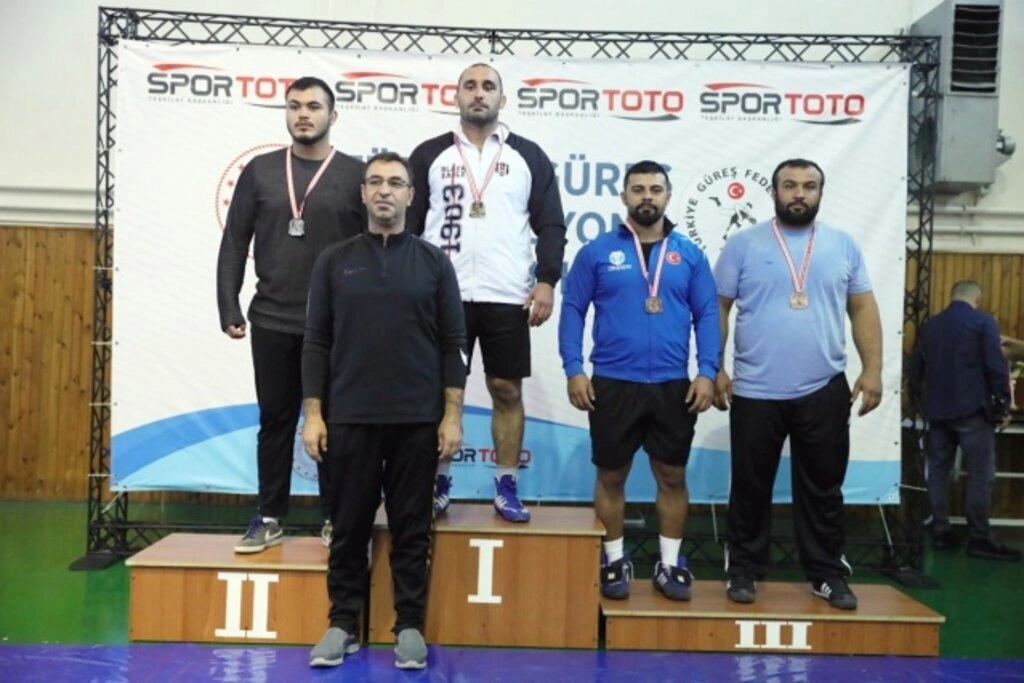 Samsun Yakakent Belediye Spor Kulübü'nden büyük başarı