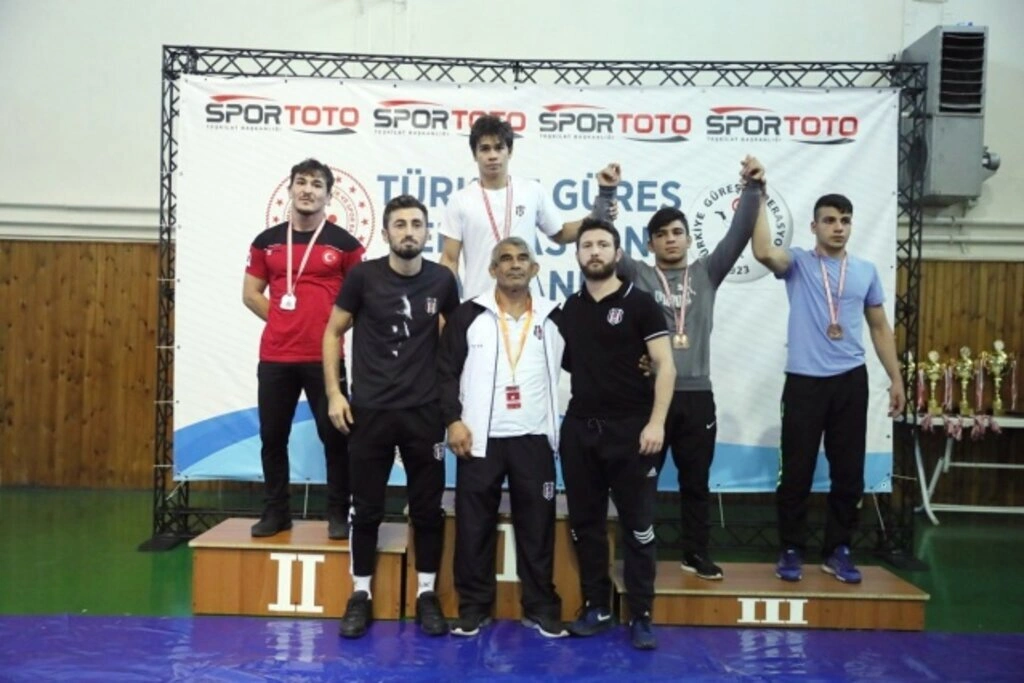 Samsun Yakakent Belediye Spor Kulübü'nden büyük başarı