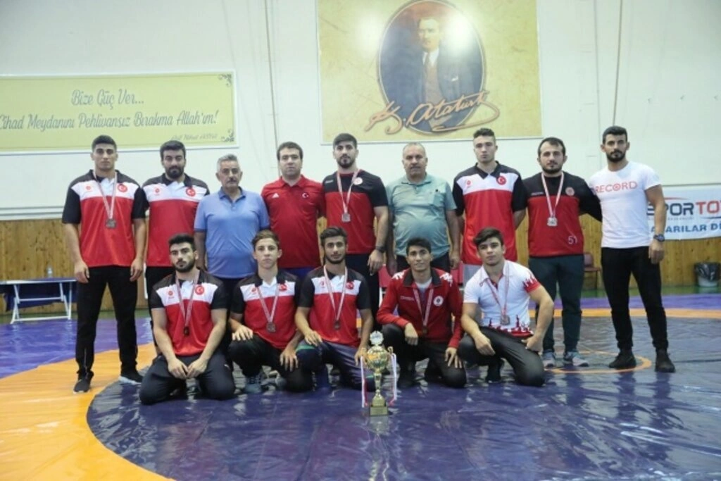 Samsun Yakakent Belediye Spor Kulübü'nden büyük başarı