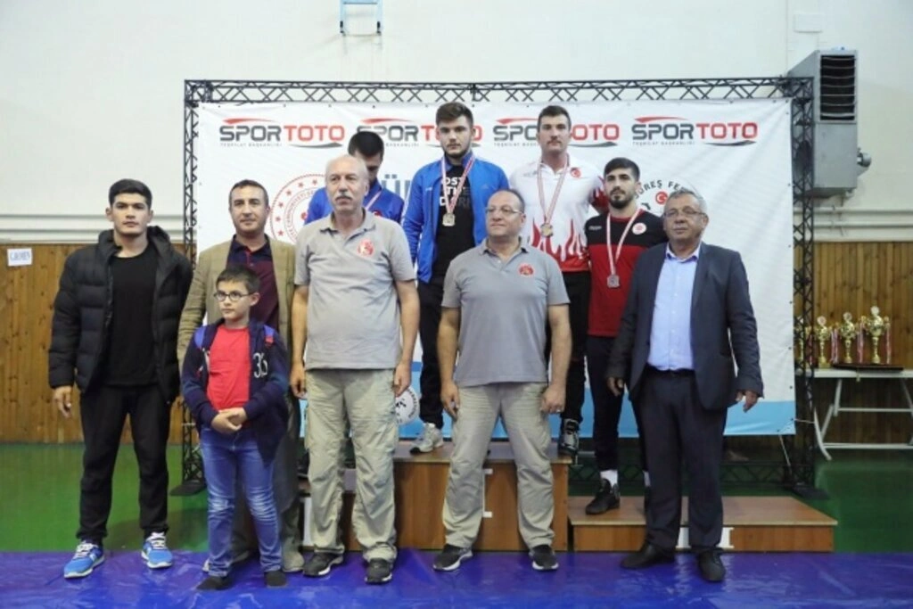 Samsun Yakakent Belediye Spor Kulübü'nden büyük başarı