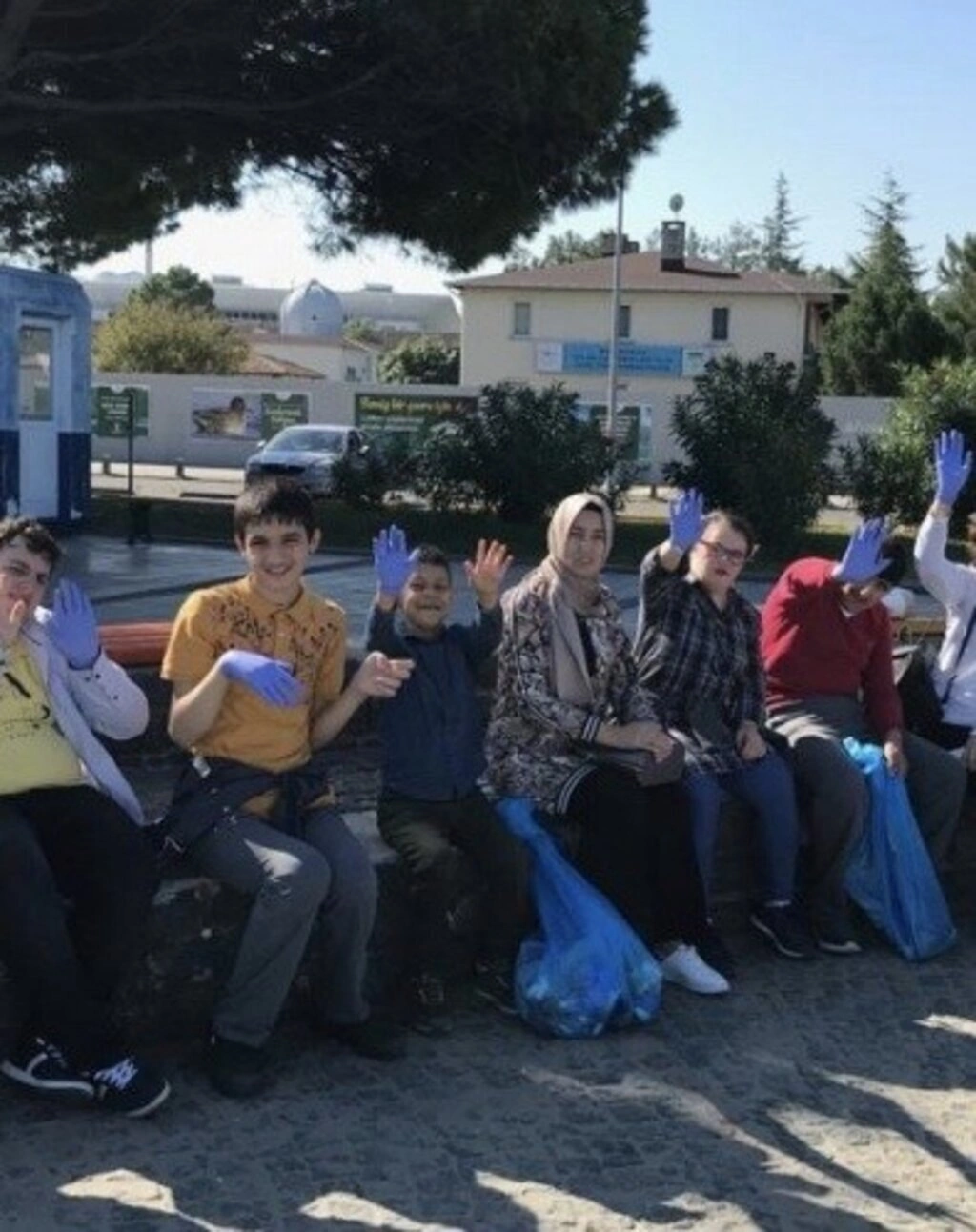 ÖZEL ÖĞRENCİLERDEN BİR SOSYAL SORUMLULUK HAREKETİ