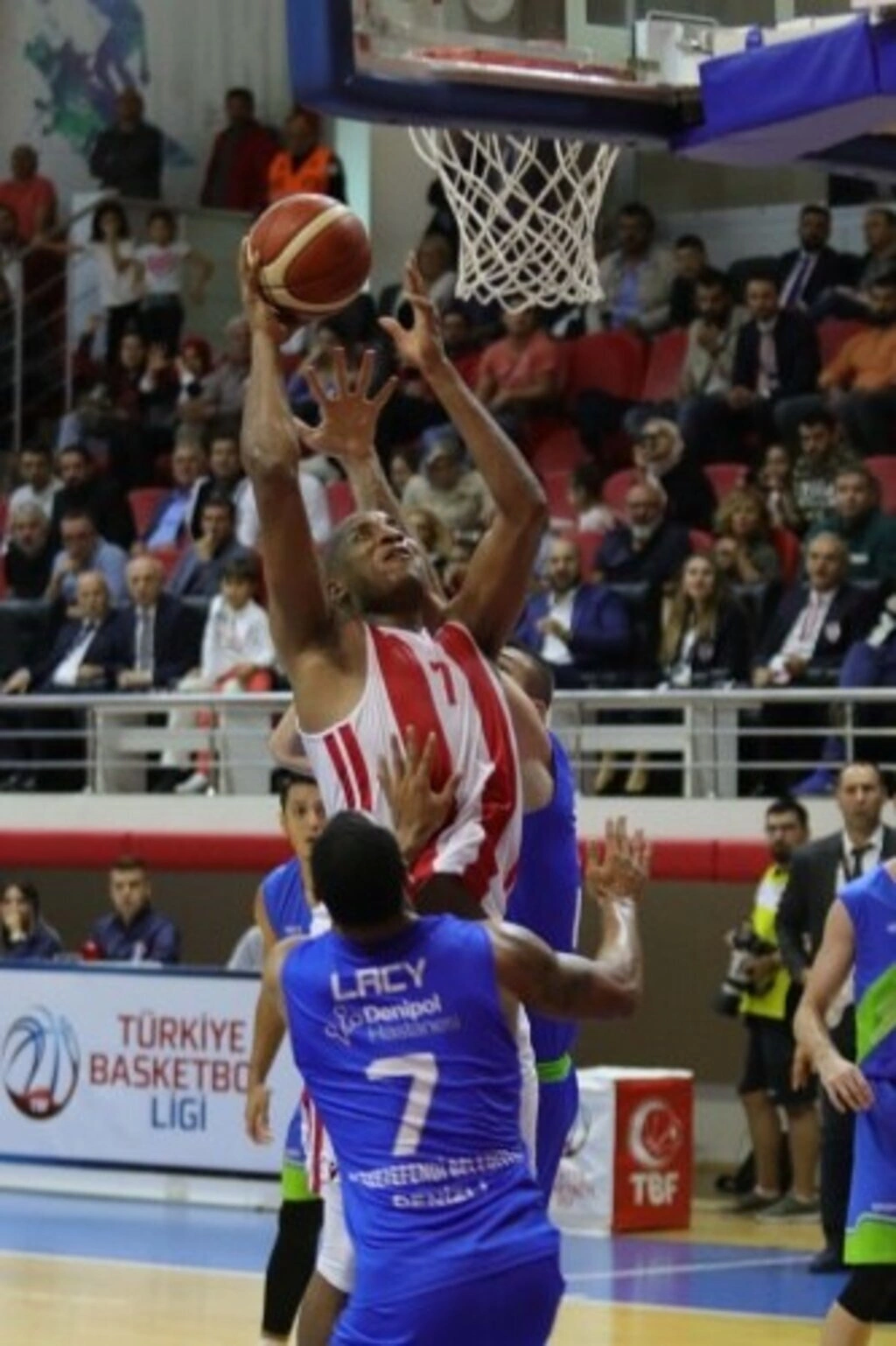 Samsunspor Basketbol ilk maçında sahadan mağlup aydıldı