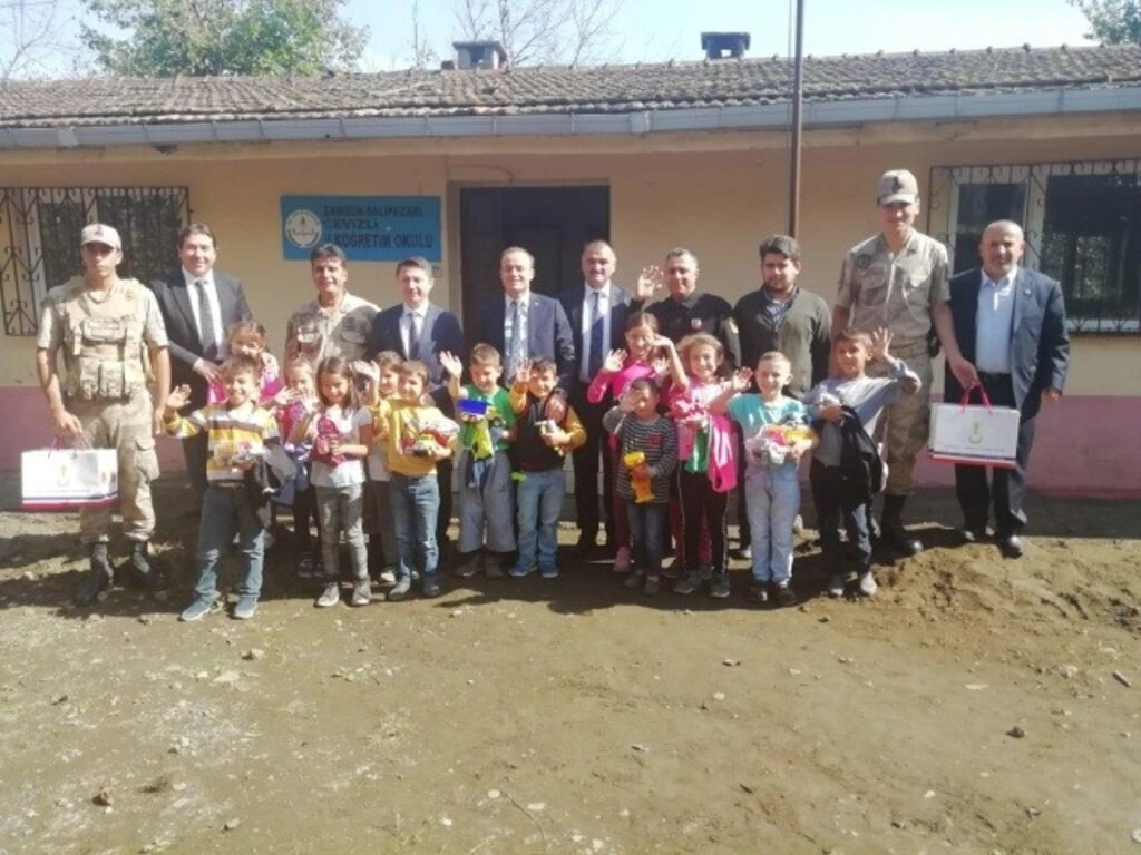 SALIPAZARI PROTOKOLÜN'DEN DÜNYA KIZ ÇOCUKLARI GÜNÜ ZİYARETİ
