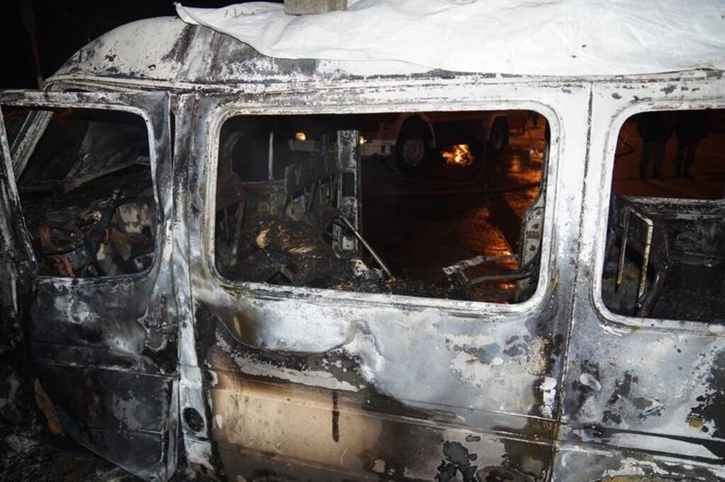 Minibüsle çarpışan otomobilin LPG tankı patladı: 6 ölü, 4 yaralı