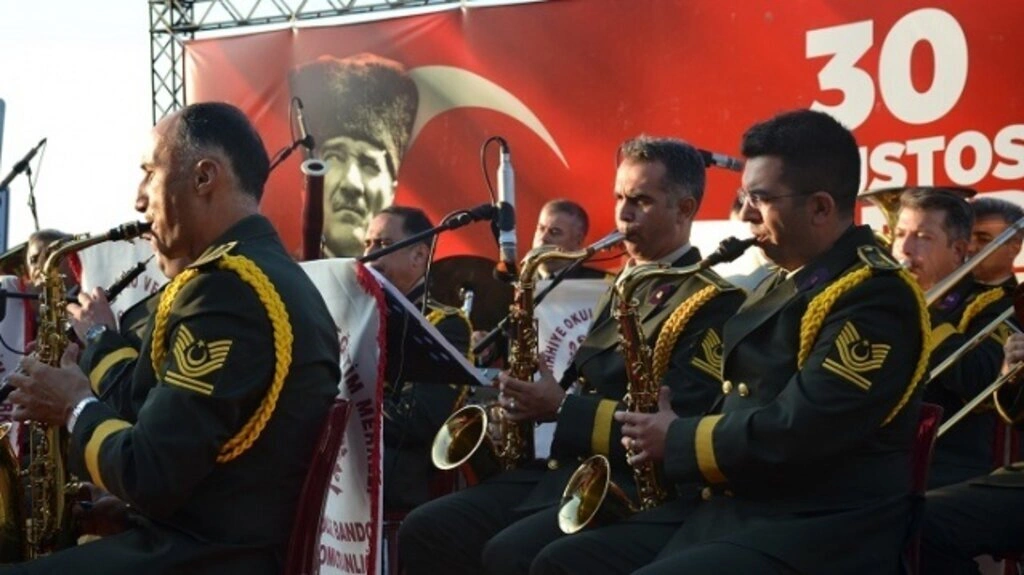 YEŞİLYURT'TA 29 EKİM CUMHURİYET BAYRAMI COŞKUSU!