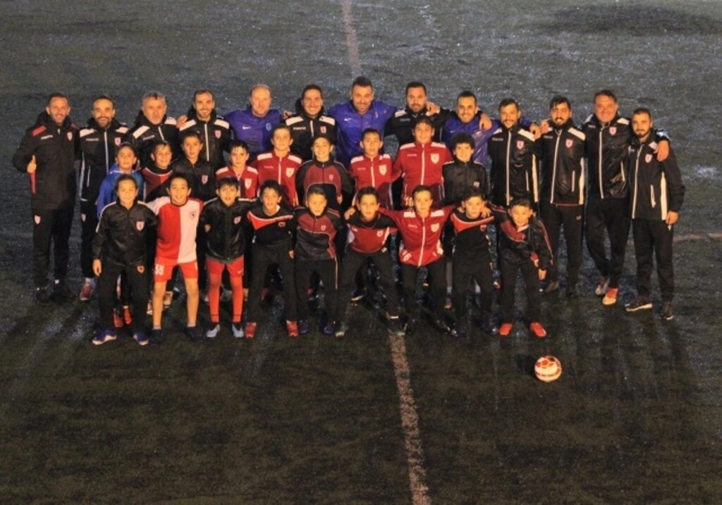GENK ANTRENÖRLERİ FUTBOL OKULU ANTRENMANI TAKİP ETTİ