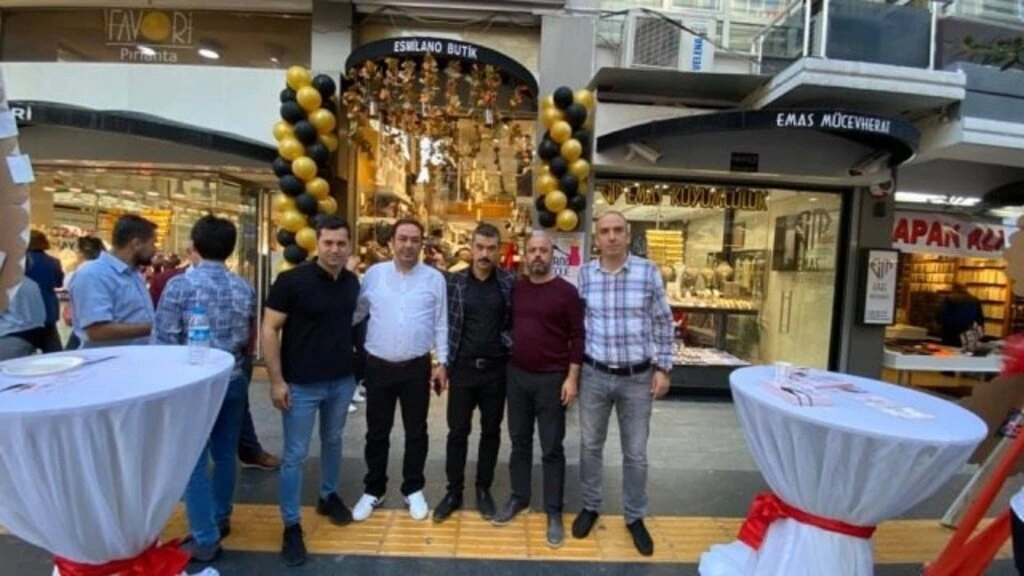 Es Milano Butik Çiftlik Caddesi'nde açıldı