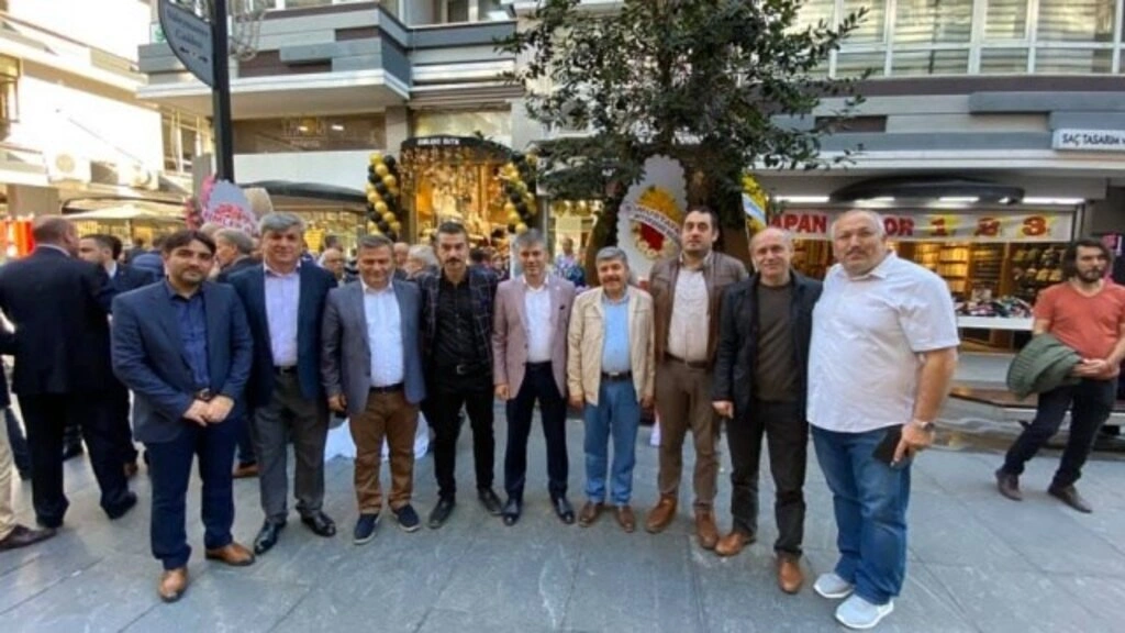 Es Milano Butik Çiftlik Caddesi'nde açıldı
