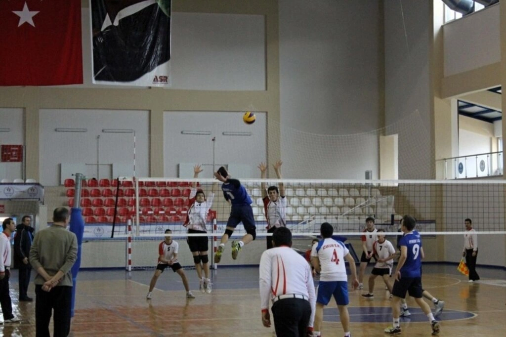 SAMSUN VOLEYBOL GENÇ ERKEKLER VE GENÇ BAYANLAR İL BİRİNCİLİĞİ SONA ERDİ