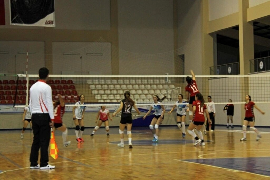 SAMSUN VOLEYBOL GENÇ ERKEKLER VE GENÇ BAYANLAR İL BİRİNCİLİĞİ SONA ERDİ