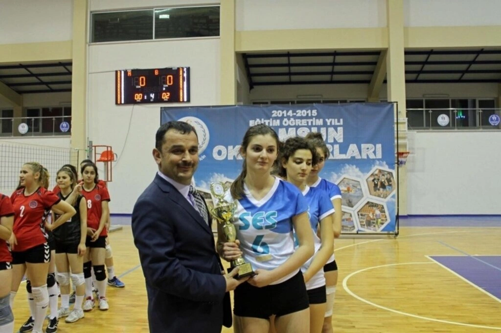 SAMSUN VOLEYBOL GENÇ ERKEKLER VE GENÇ BAYANLAR İL BİRİNCİLİĞİ SONA ERDİ